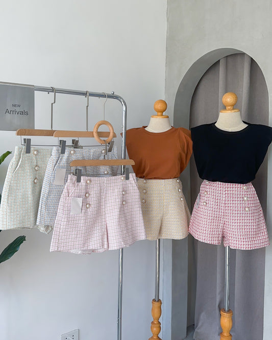 Dimple Tweed Short